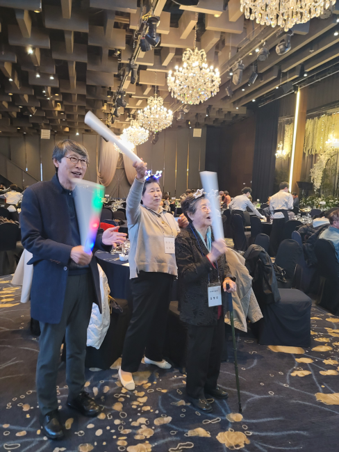 송년2025홍찍 (1).png